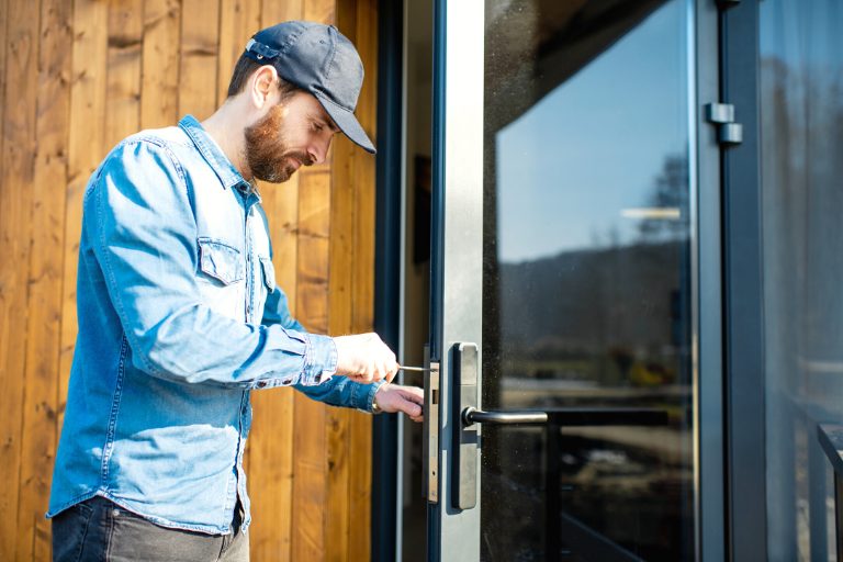 How to Find the Best Locksmith Near Me in Tampa